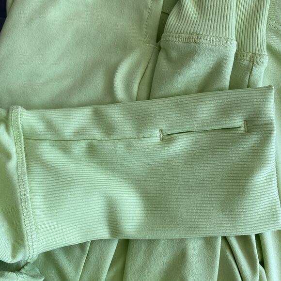 NIKE Tokyo Olympics Pullover Womens Sz Small Green 2020 Athleisure Quarterzip - Picture 10 of 10